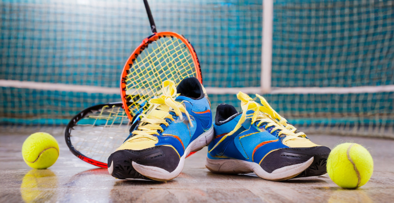 Racquetball Shoes, balls